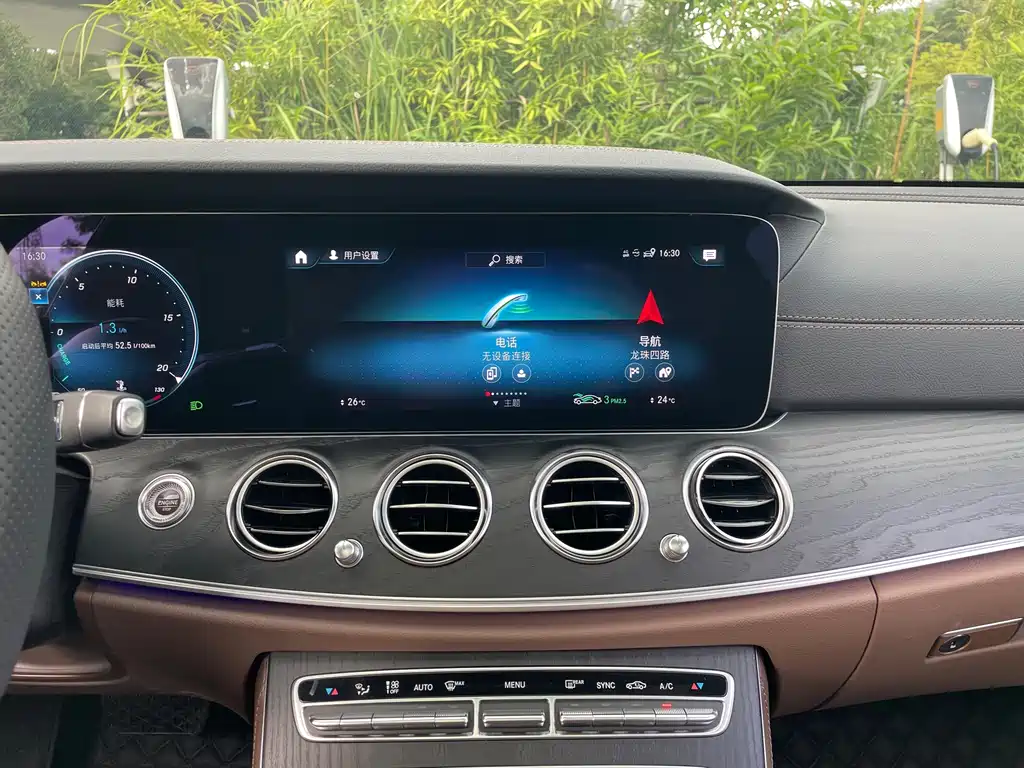 Mercedes-Benz E-Class — миниатюра 14