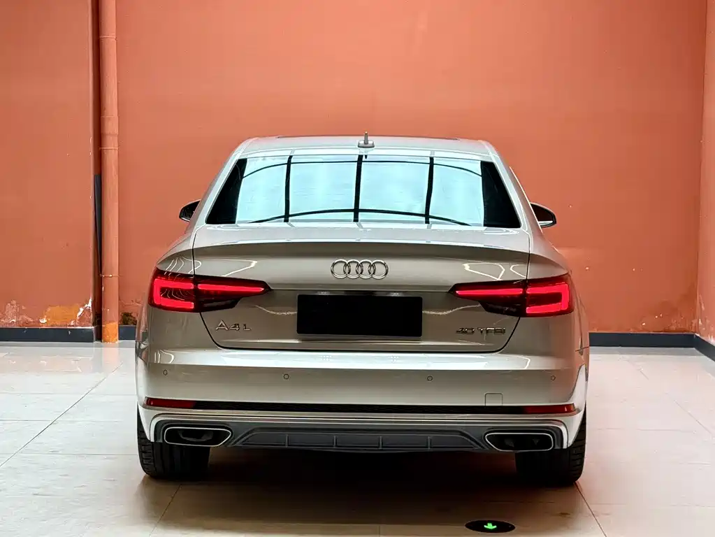 Audi A4L — миниатюра 12