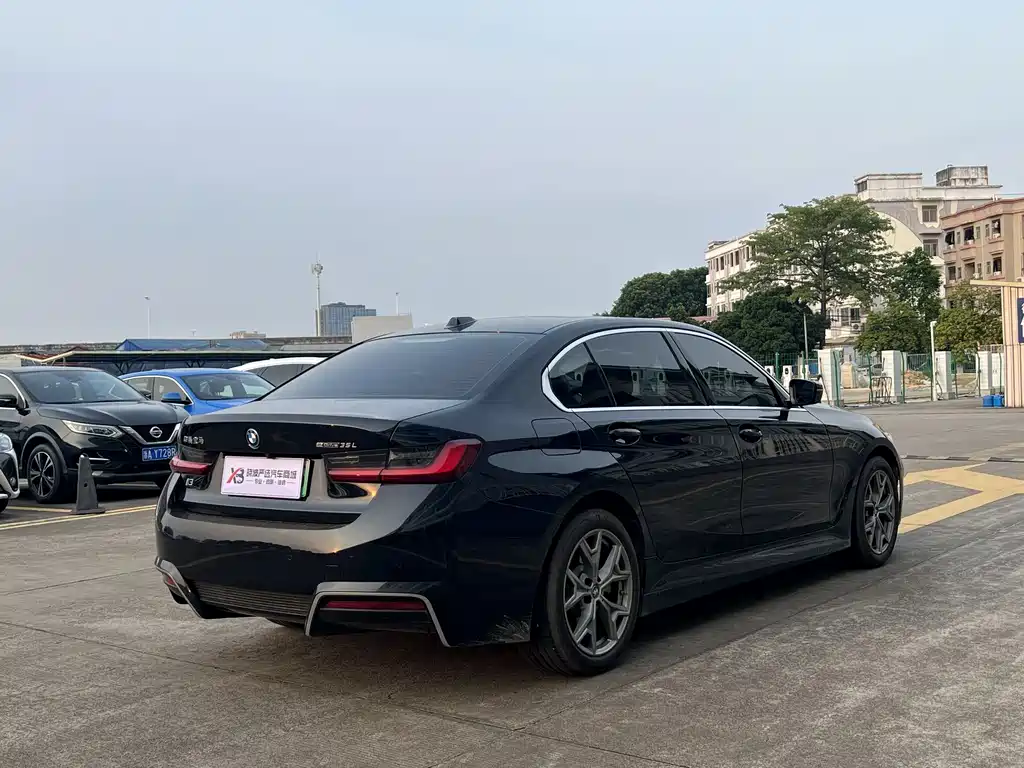 BMW i3 2024 eDrive 35 L