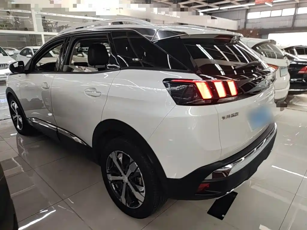 Peugeot 4008 — миниатюра 5