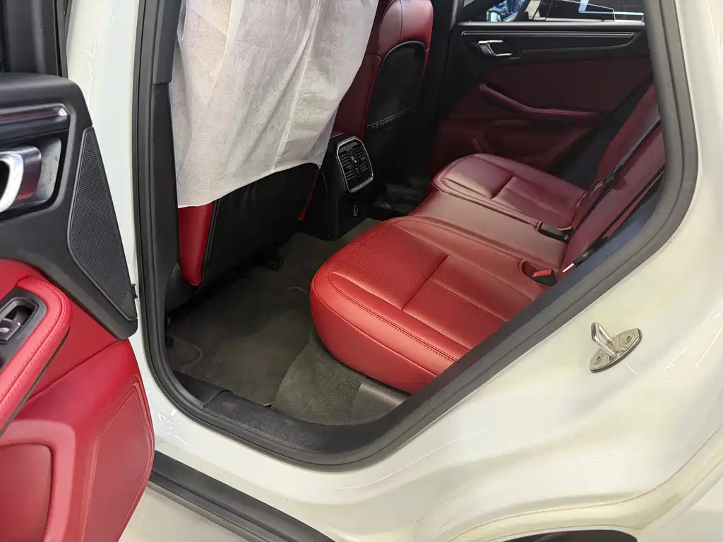 Porsche Macan — миниатюра 6