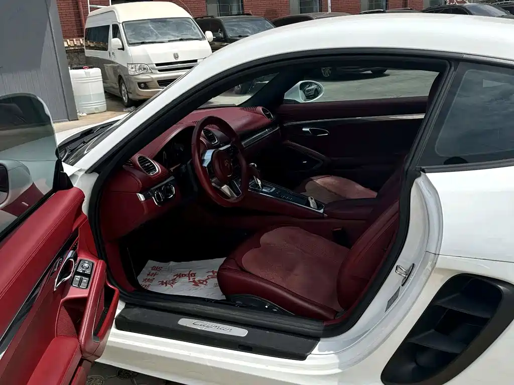 Porsche 718 2020 Cayman 2.0T