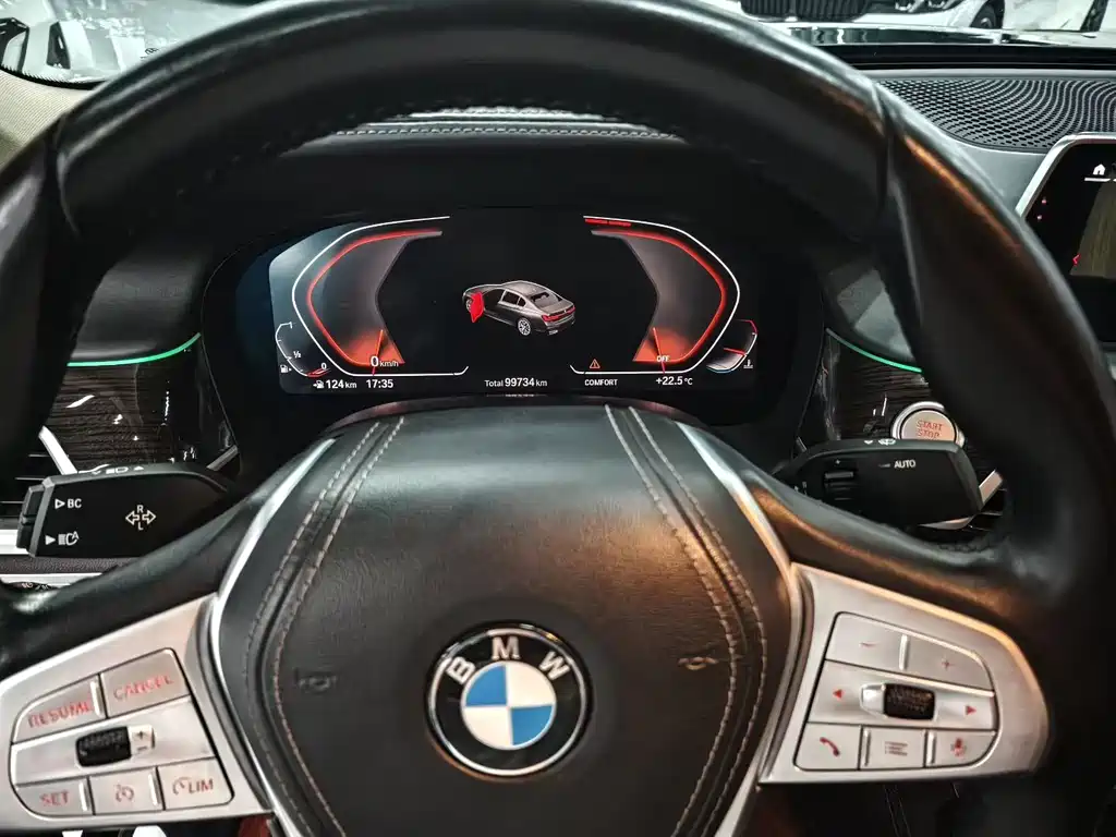 BMW 7 Series — миниатюра 8