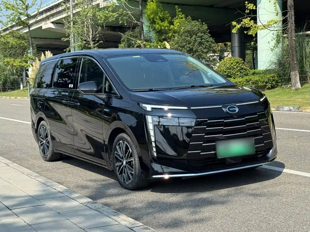 GAC Motor Trumpchi E8 PHEV — миниатюра 4