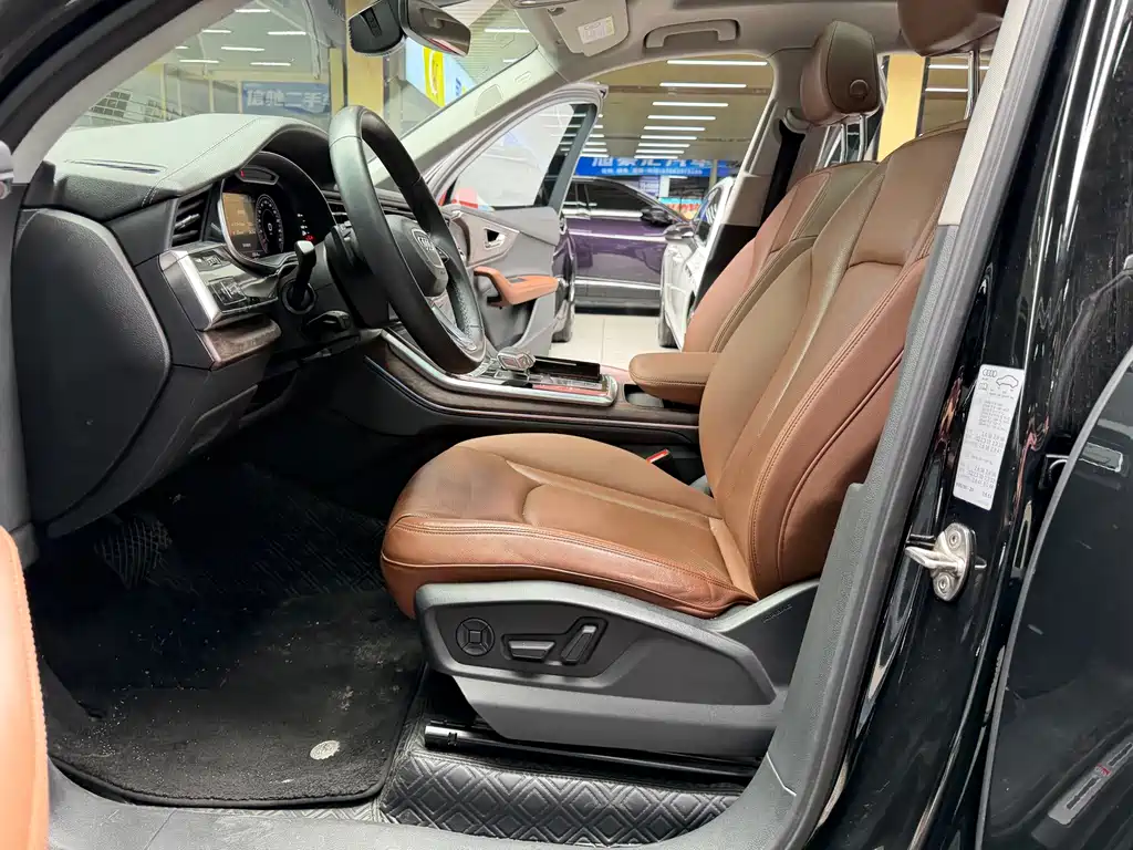 Audi Q7 — миниатюра 9