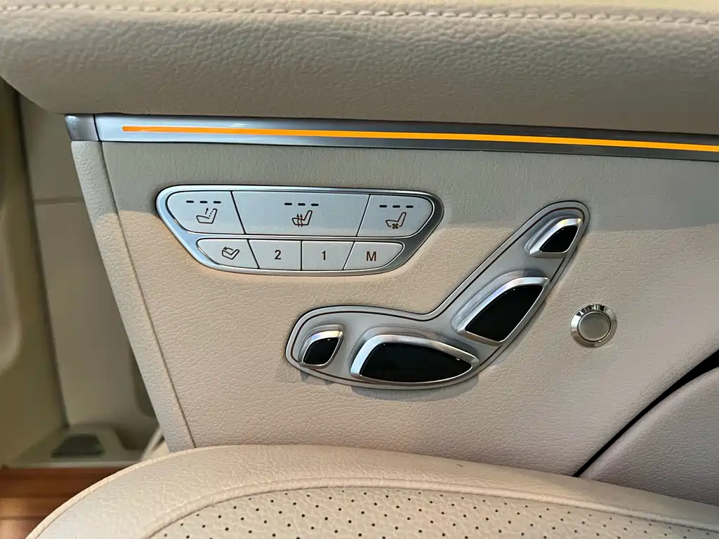 MERCEDES-BENZ V CLASS