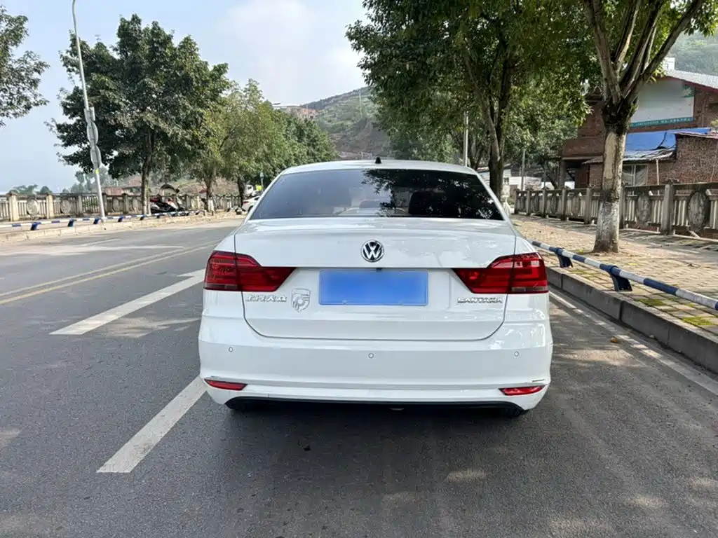 Volkswagen Santana — миниатюра 8