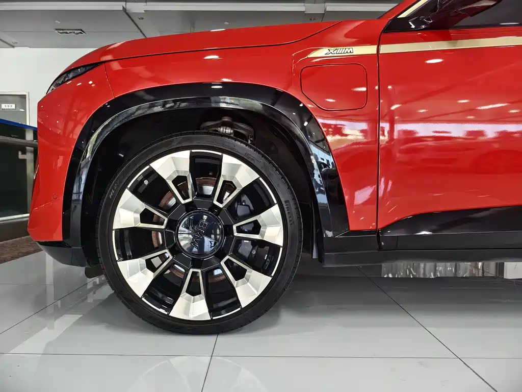 BMW XM — миниатюра 7