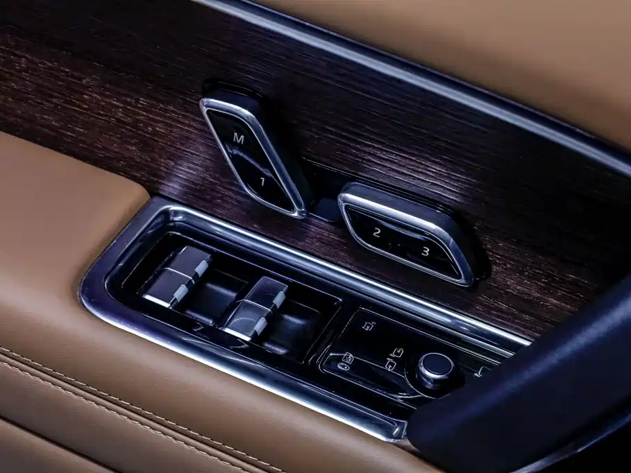 Land Rover Range Rover — миниатюра 15