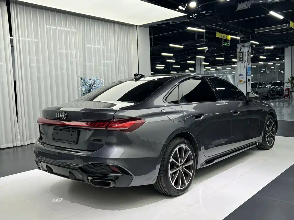 Audi A5L — миниатюра 9