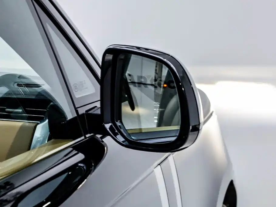 Land Rover Range Rover — миниатюра 28