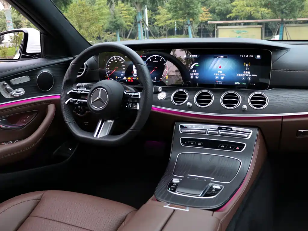 Mercedes-Benz E-Class — миниатюра 17
