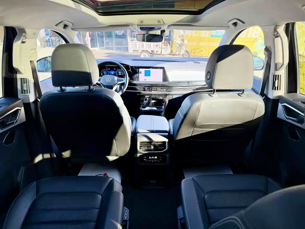 Volkswagen Viloran 2022 380TSI Luxury Pro 6 мест