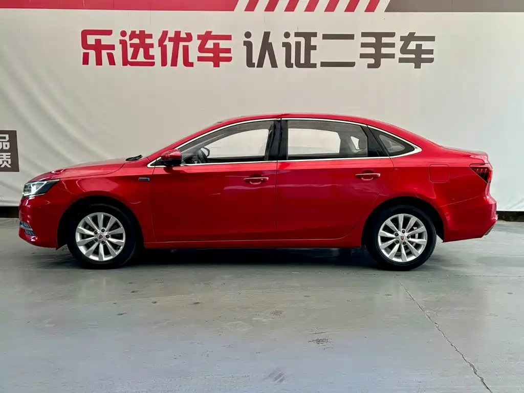 Roewe i6 Classic — миниатюра 3