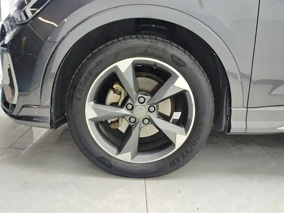 Audi Q3 2019 40 TFSI Fashion