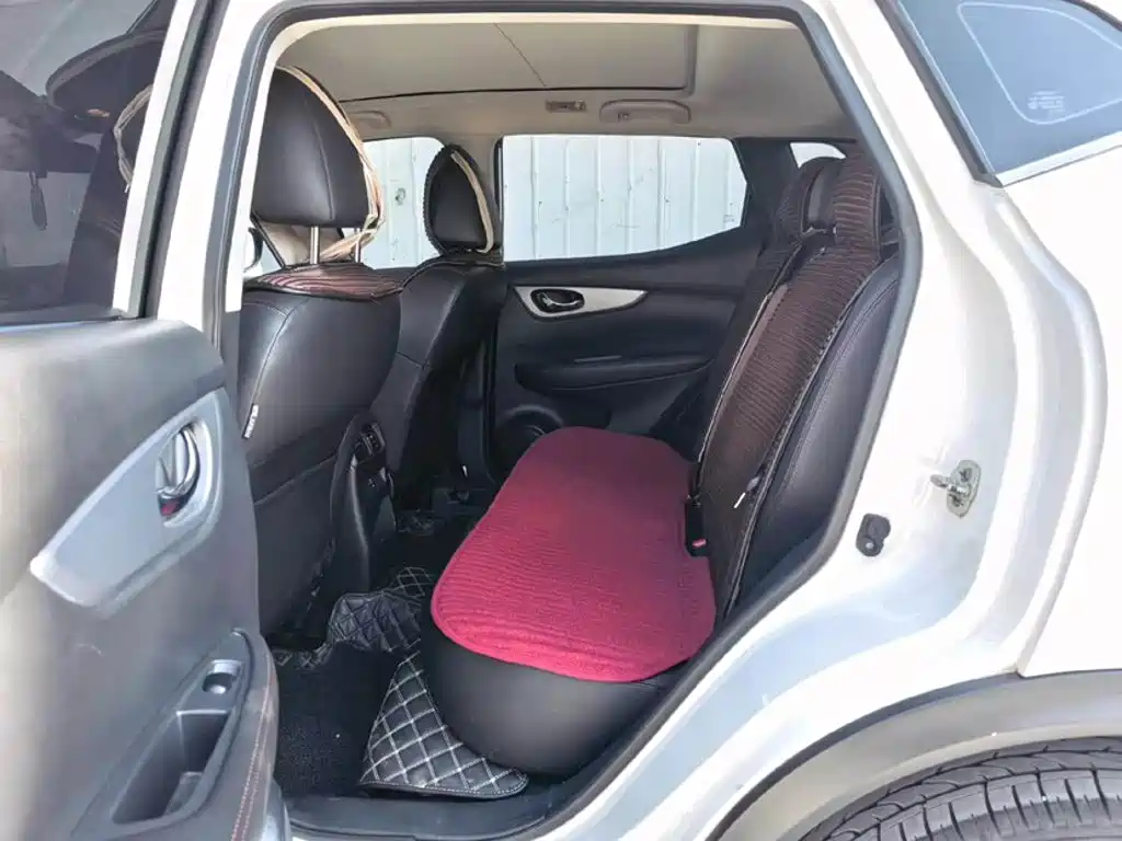 Nissan Qashqai — миниатюра 12