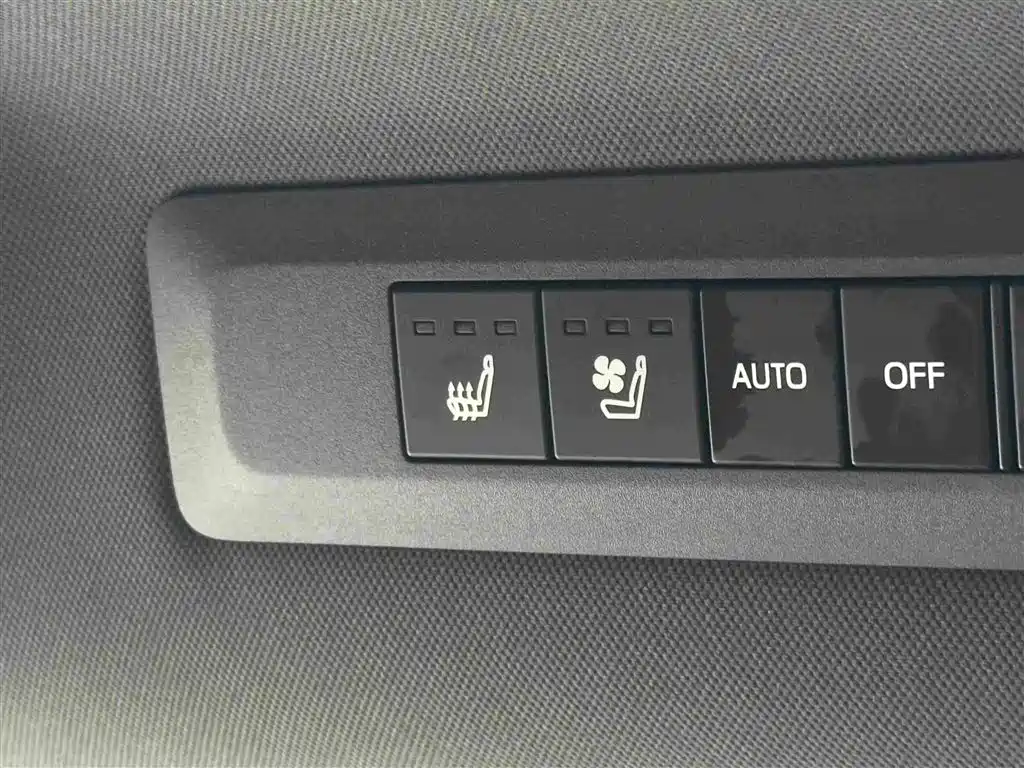 Toyota Granvia — миниатюра 16