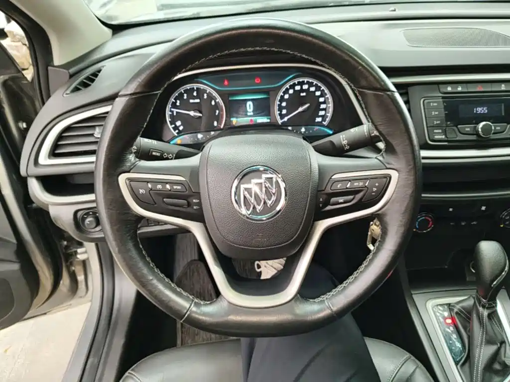 Buick Excelle — миниатюра 11