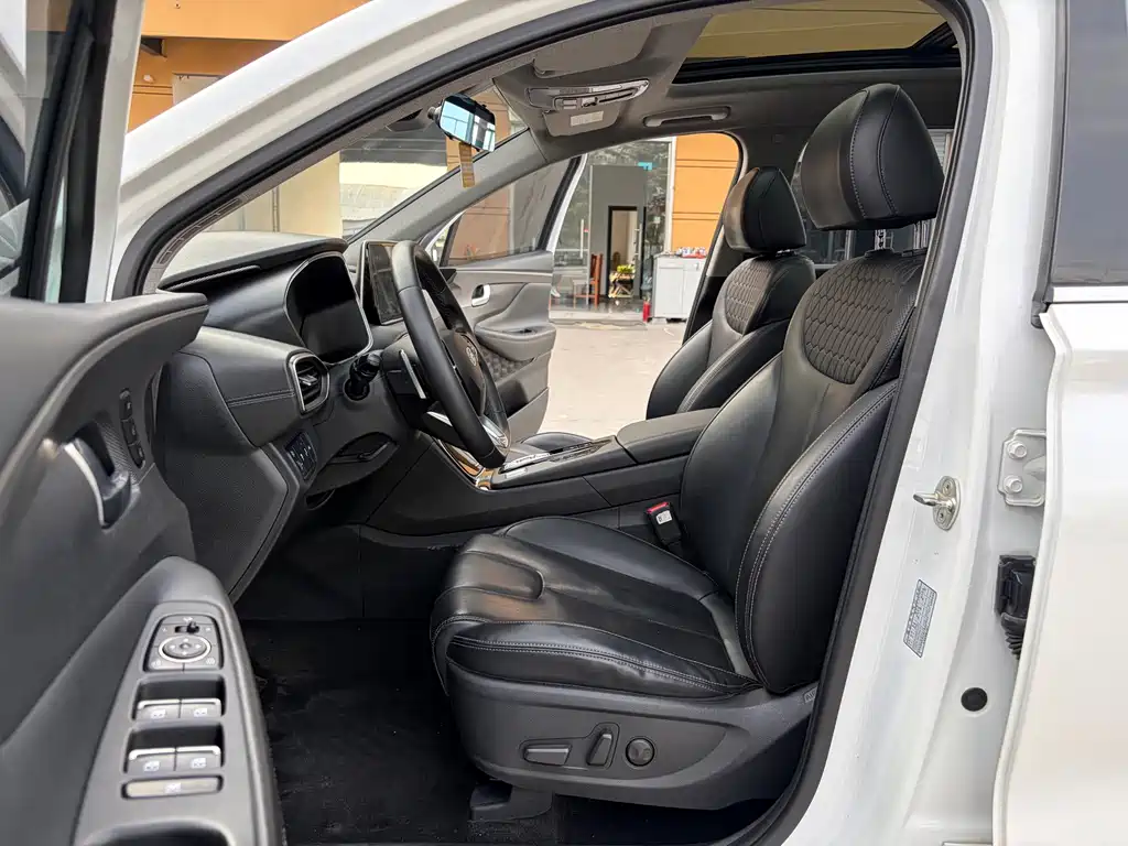 Hyundai Santa Fe 2019 380 TGDi DLX AT PLUS V