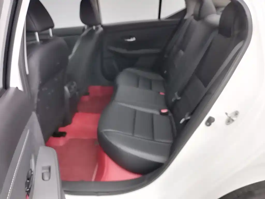 Nissan Sylphy — миниатюра 13