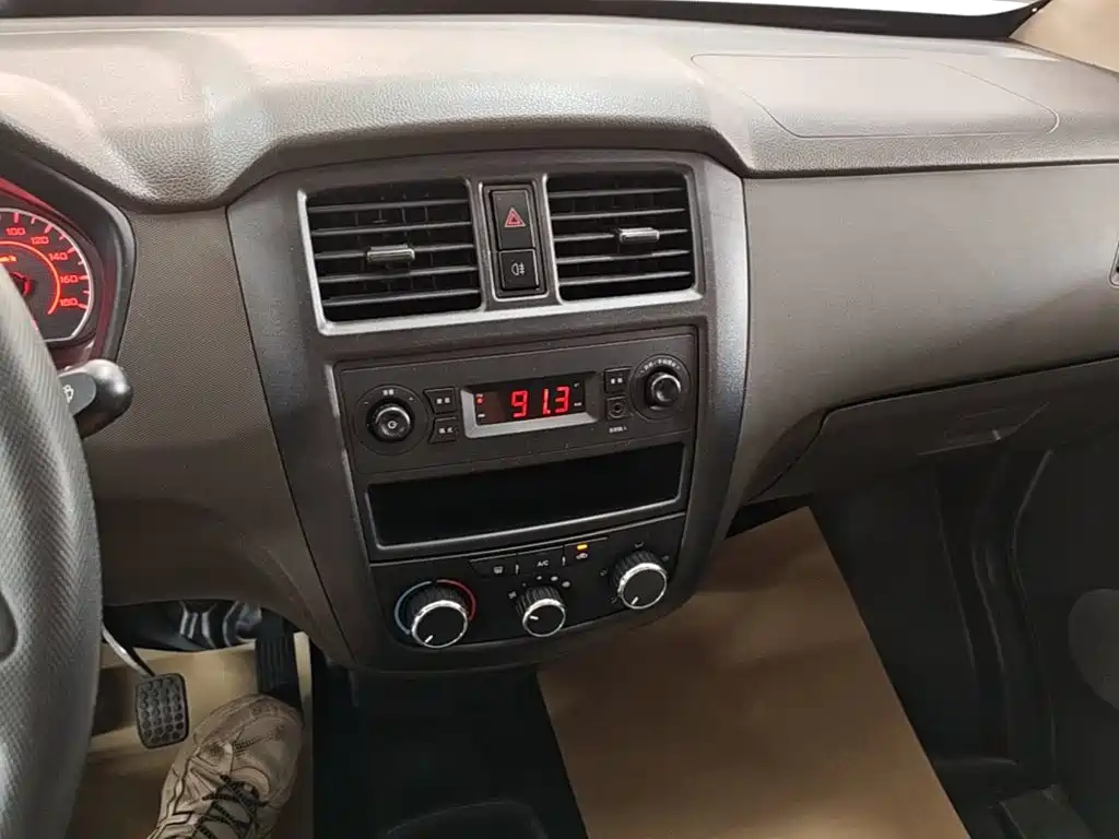 Wuling RongguangS S 2023 1.5L 2 мест