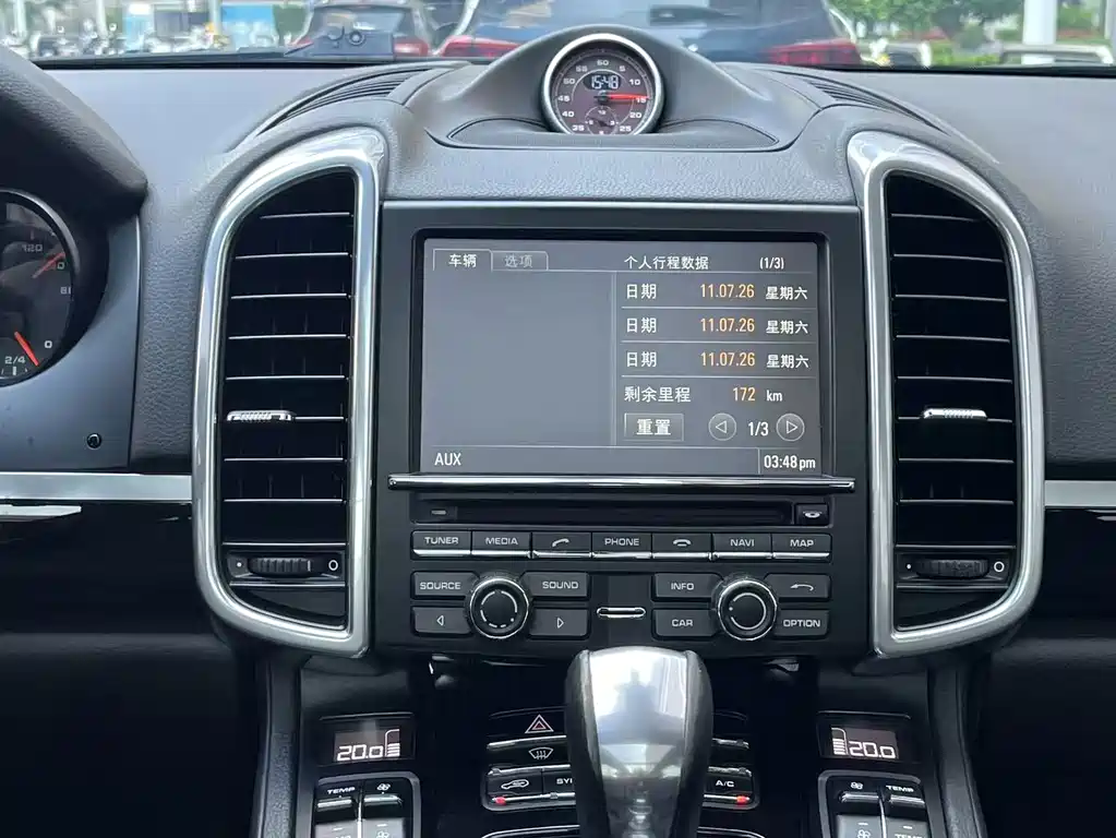 Porsche Cayenne — миниатюра 15