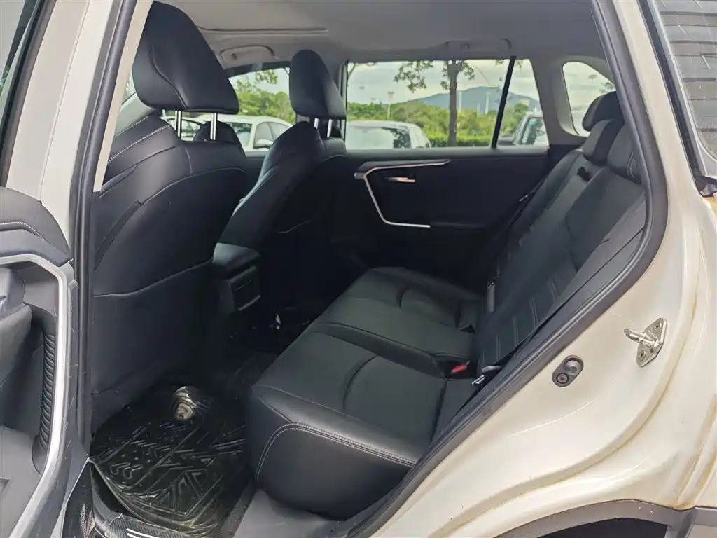 Toyota Wildlander — миниатюра 5