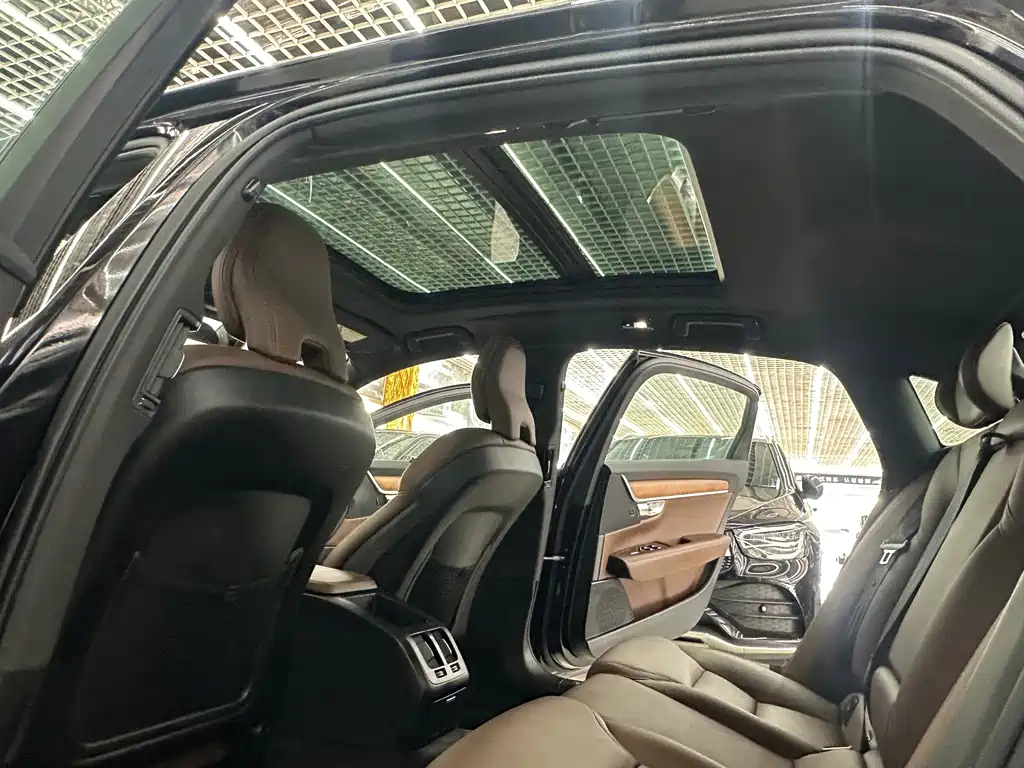 Volvo S90 — миниатюра 18