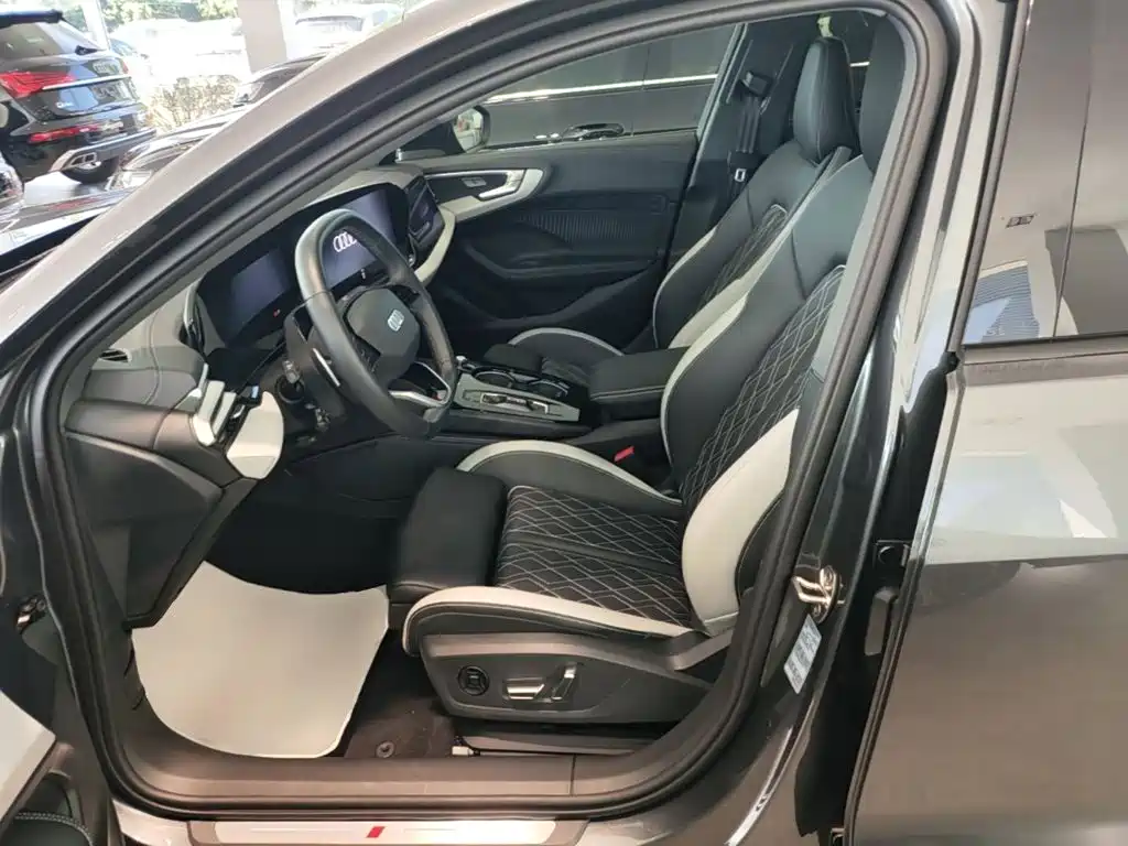 Audi A5L — миниатюра 15