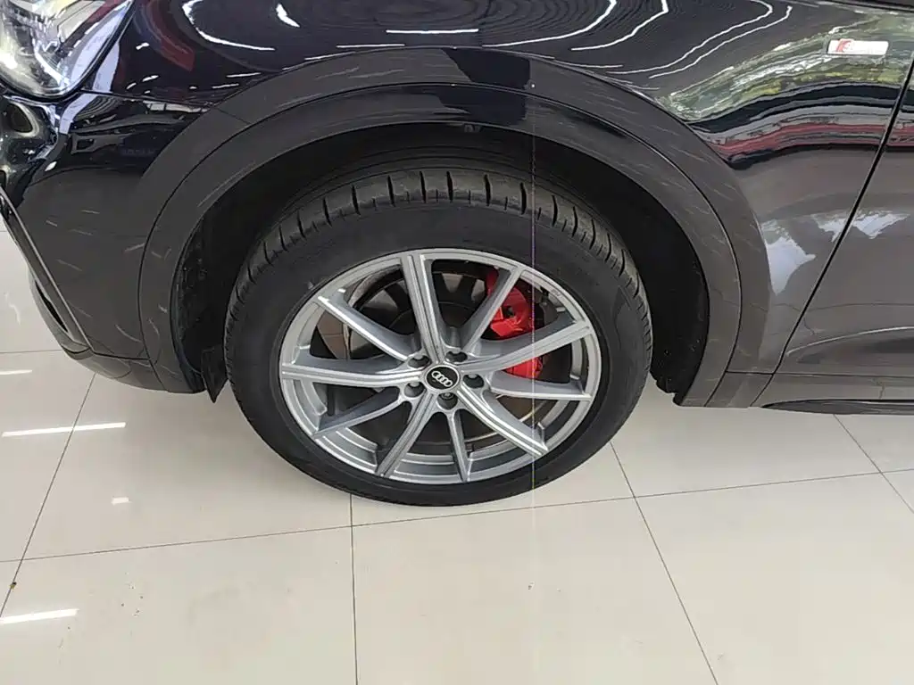 Audi Q5L — миниатюра 23