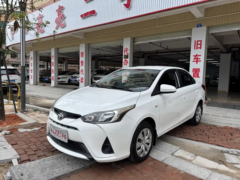 Toyota Yaris L 2019