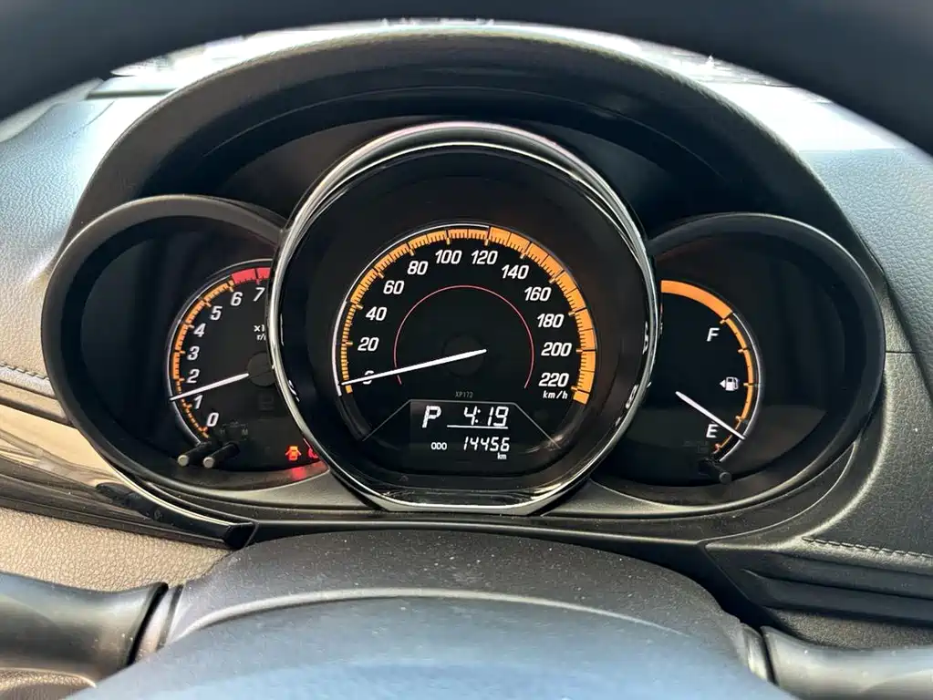 Toyota Yaris L — миниатюра 6