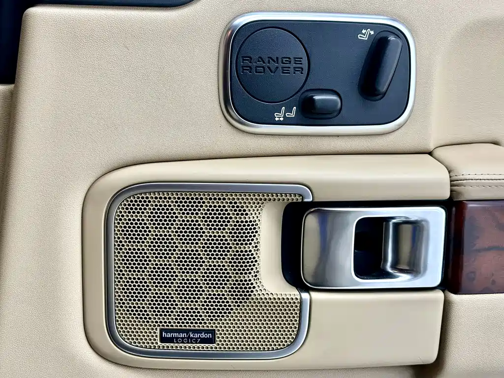 Land Rover Range Rover — миниатюра 12