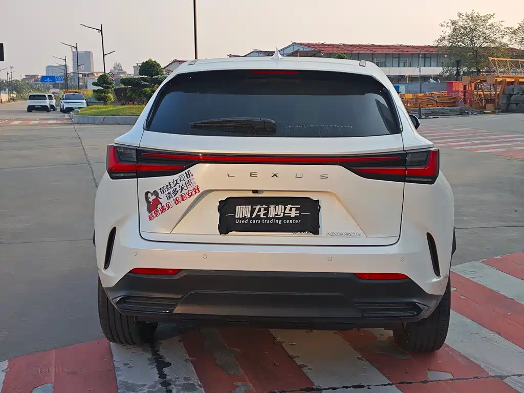 Lexus NX — миниатюра 7