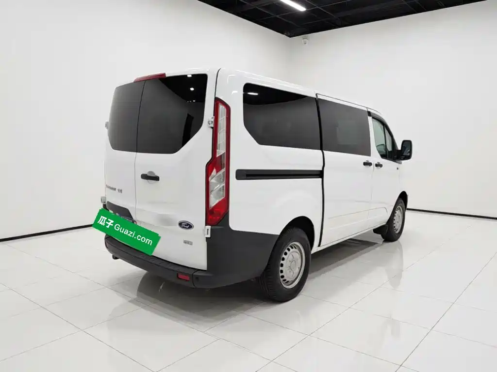 Ford Transit — миниатюра 6