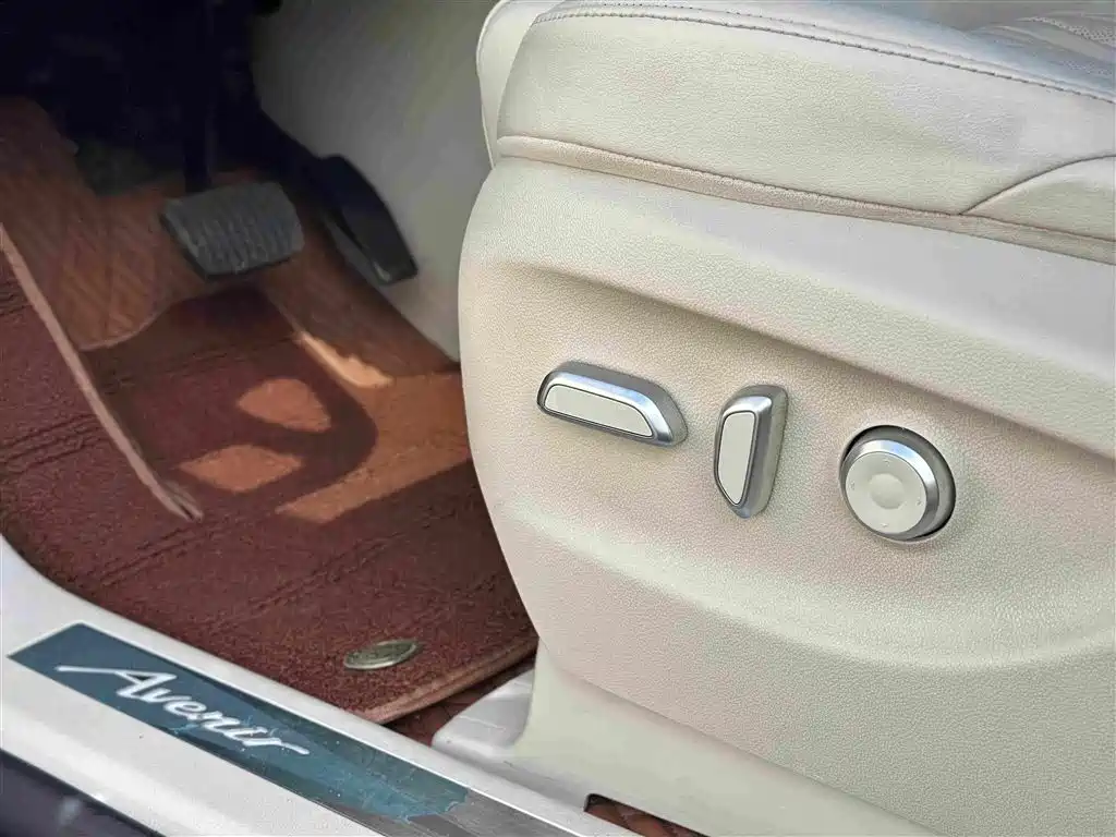 Buick GL8 — миниатюра 14