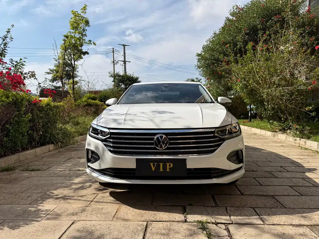 Volkswagen Lavida — миниатюра 2