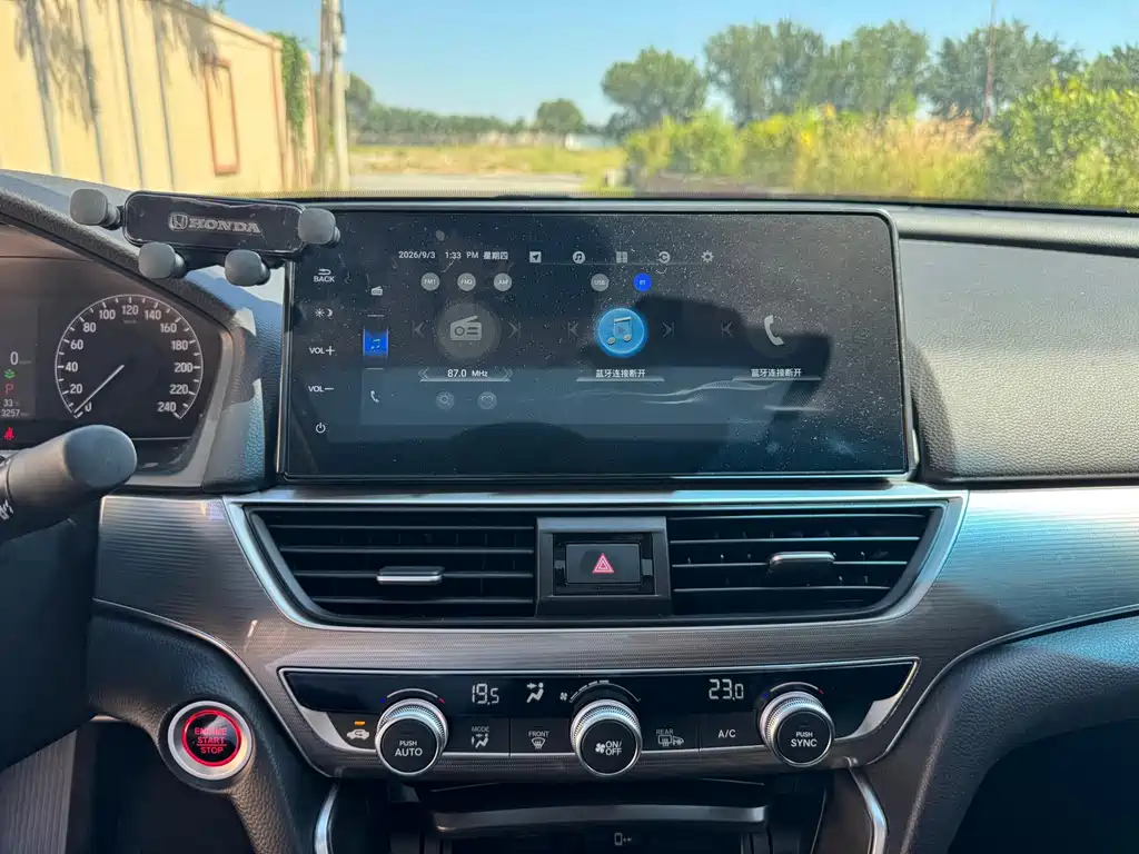 Honda Accord — миниатюра 12