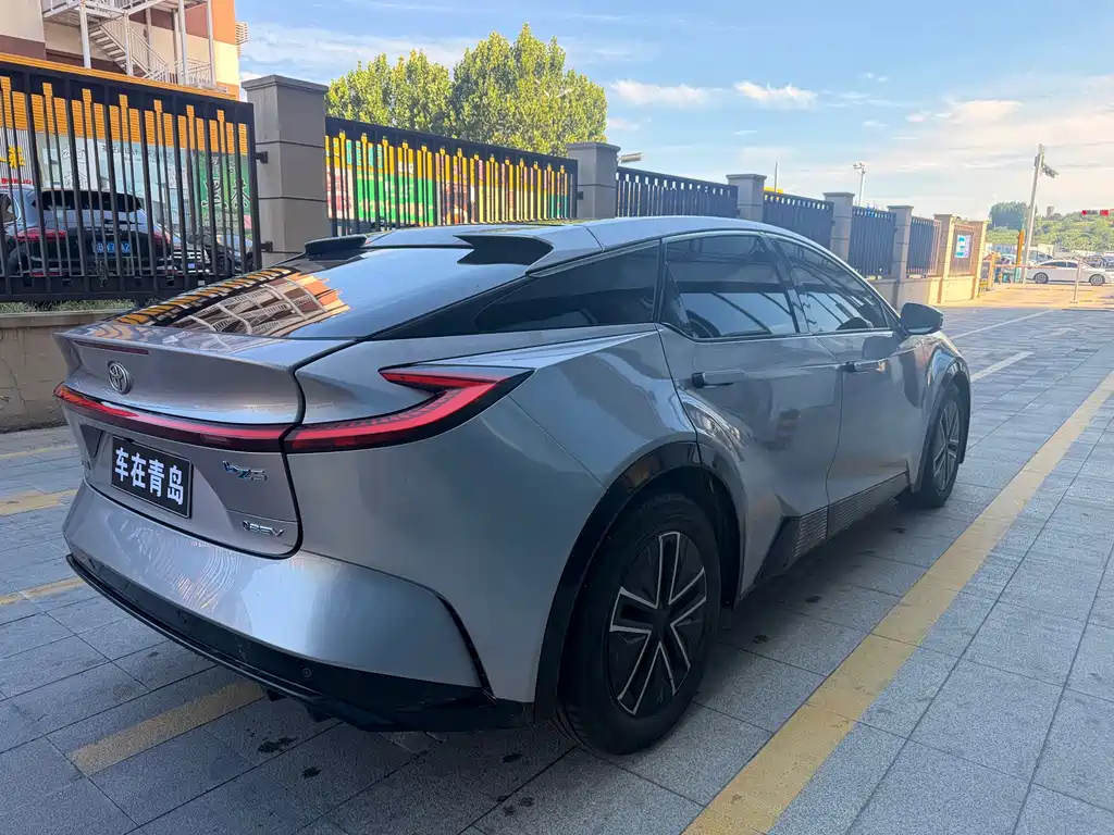Toyota bZ5 — миниатюра 11