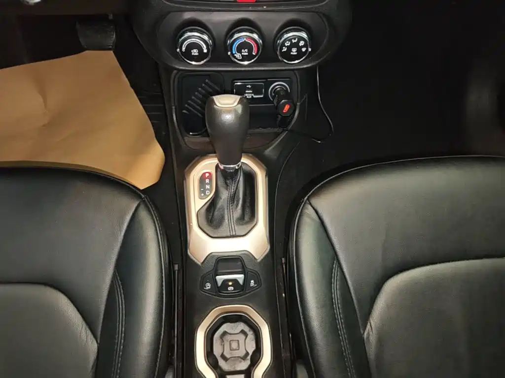 Jeep Renegade — миниатюра 14