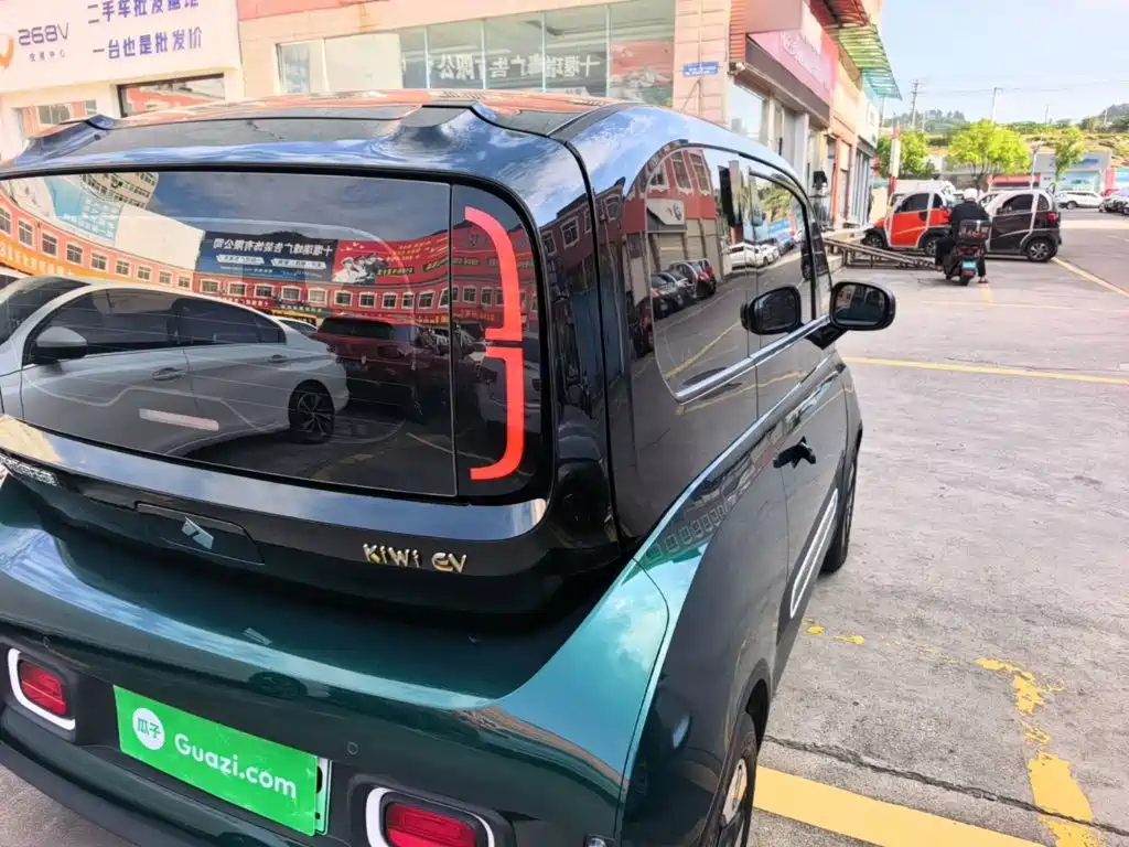 Baojun KiWi EV — миниатюра 8