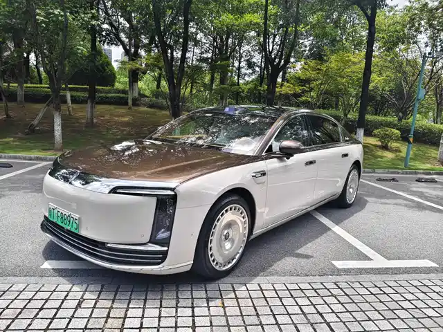 2025 Huawei Zunjie S800