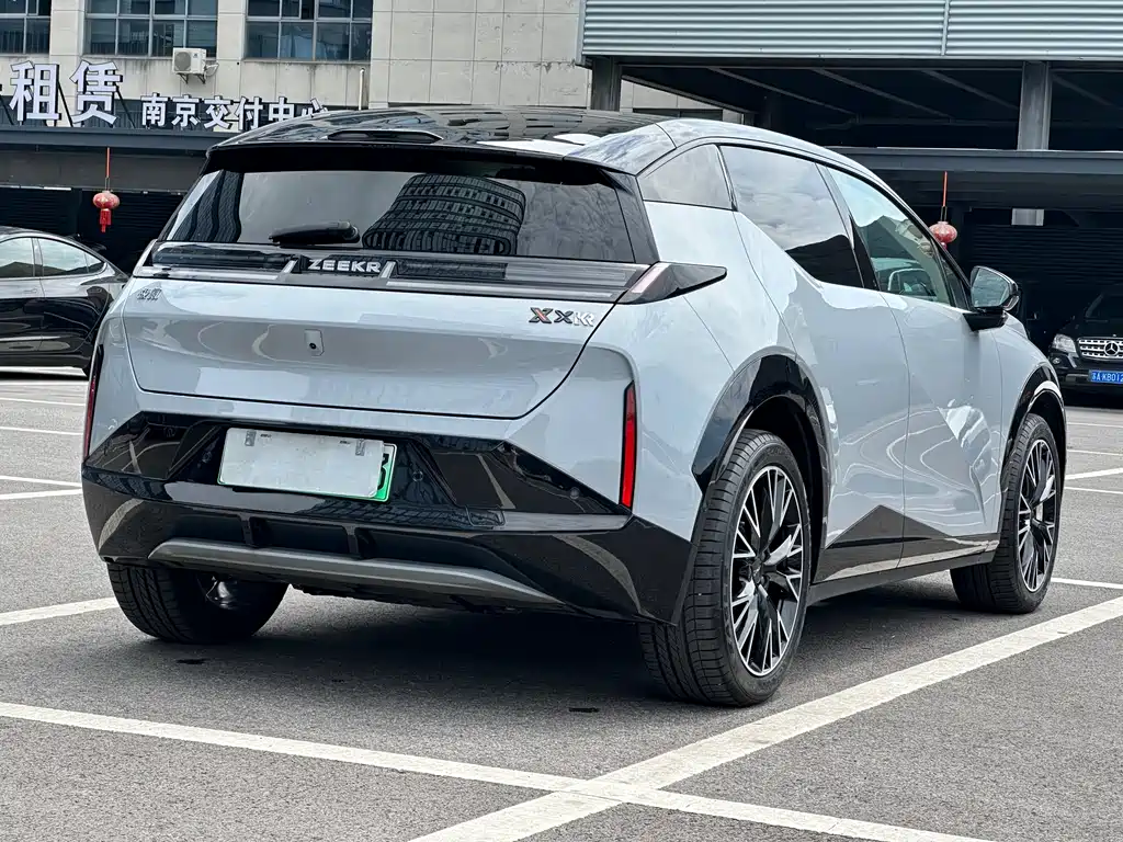 Zeekr X 2023 YOU 4 мест