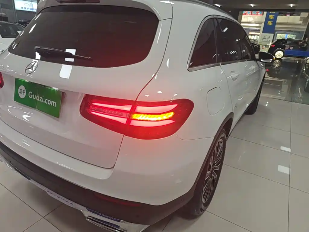 Mercedes-Benz GLC — миниатюра 8