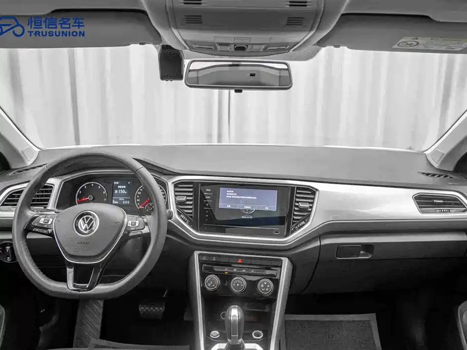 VOLKSWAGEN T ROC EXPLORING SONGS