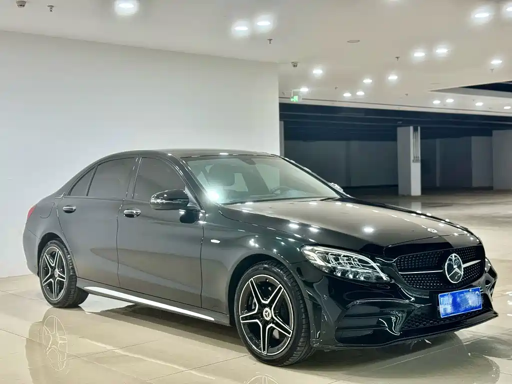 Mercedes-Benz C-Class — миниатюра 3