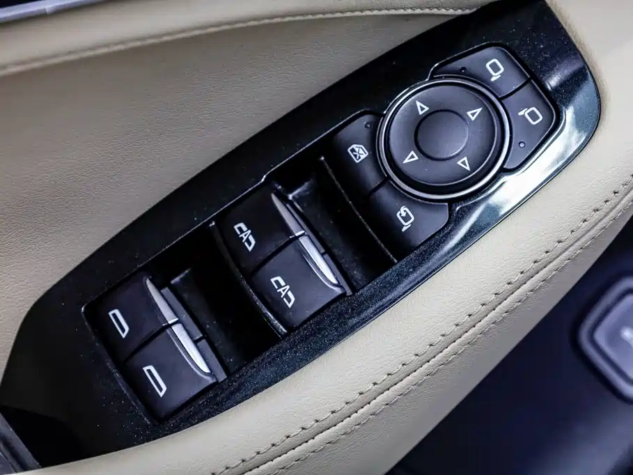 Cadillac CT5 — миниатюра 11