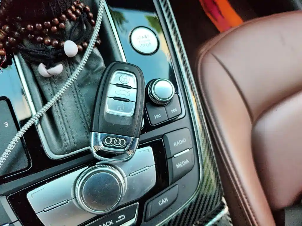 Audi A6L — миниатюра 12