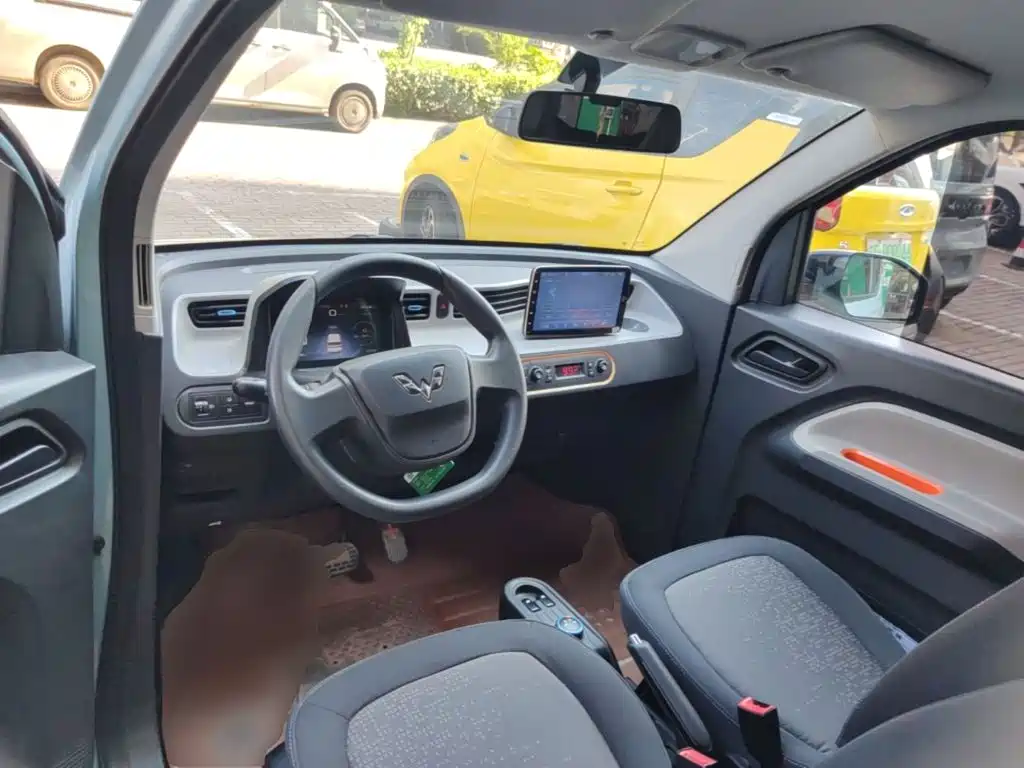 Wuling MINIEV — миниатюра 10