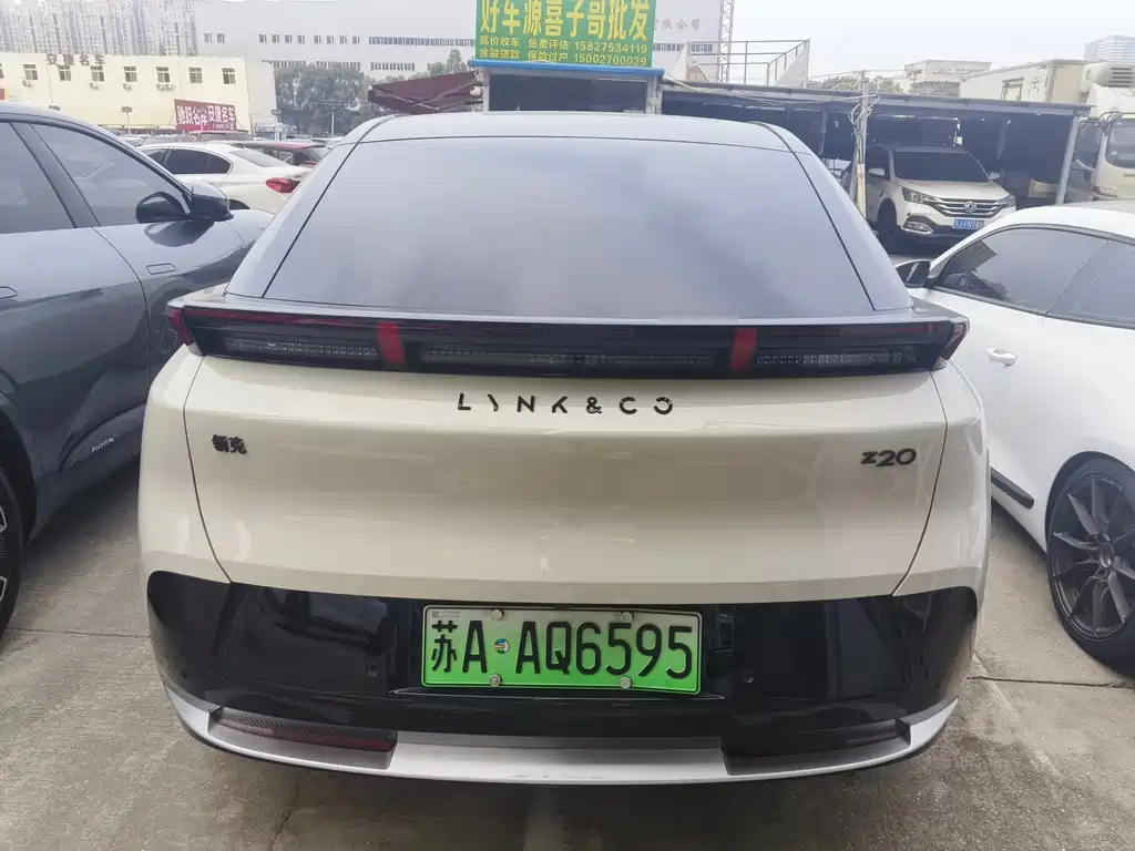 Lynk & Co 20 — миниатюра 8